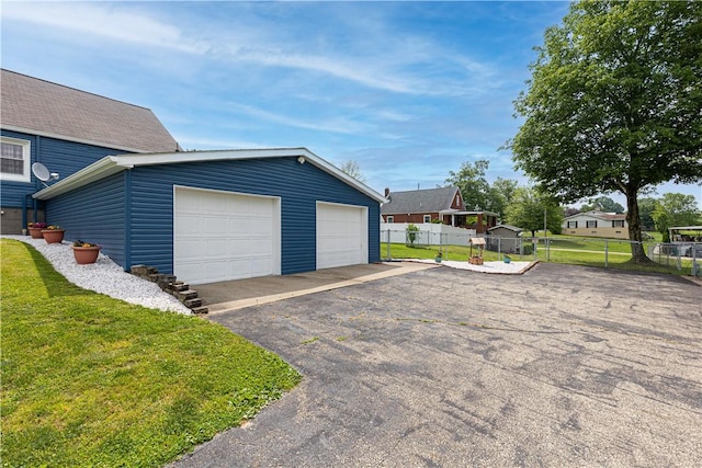 5 Beach St, Centerville, PA 15358 - view of garage