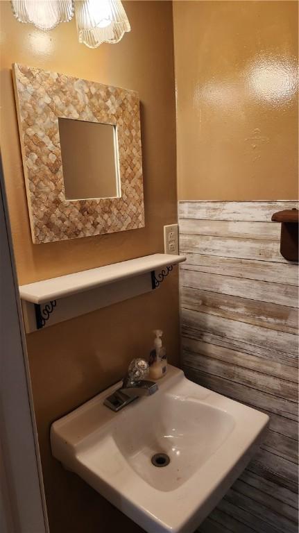 1737 Perry Hwy, Volant, PA 16156 - bathroom featuring a sink