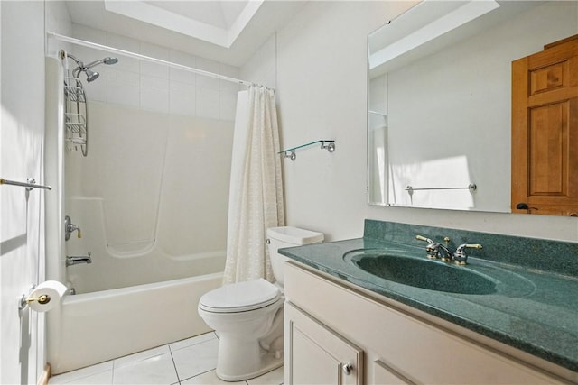 807 Rembrandt Cir, Hempfield Twp Wml, PA 15642 - bathroom with toilet, vanity, shower / tub combo, and tile patterned floors
