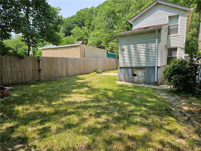 235 Glass Run Rd, Lincoln Place, PA 15207 - photo 2