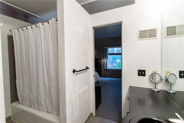 6542 Dalzell Pl, Squirrel Hill, PA 15217 - full bathroom with shower / bath combo with shower curtain, ensuite bathroom, and vanity