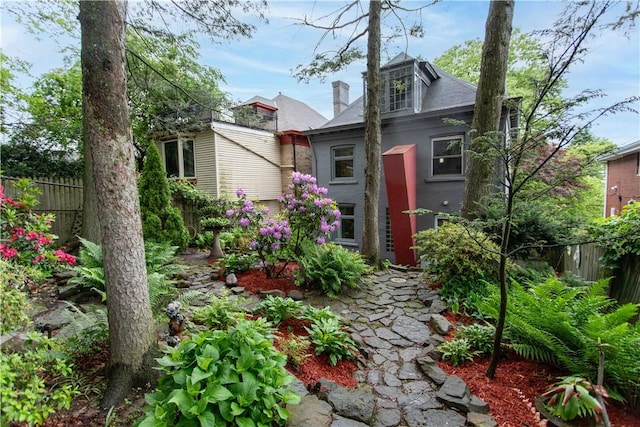6542 Dalzell Pl, Squirrel Hill, PA 15217 - view of back of house