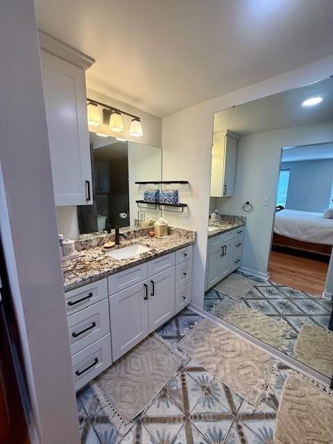 204 Thornberry Cir, Mt Lebanon, PA 15234 - bathroom featuring two vanities and ensuite bath