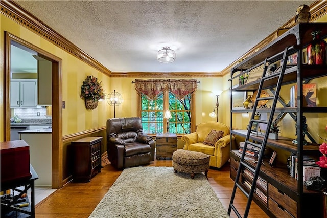 510 Fair Vista Ct, Pine Twp Nal, PA 15090 - sitting room with crown molding, hardwood / wood-style flooring, and a textured ceiling