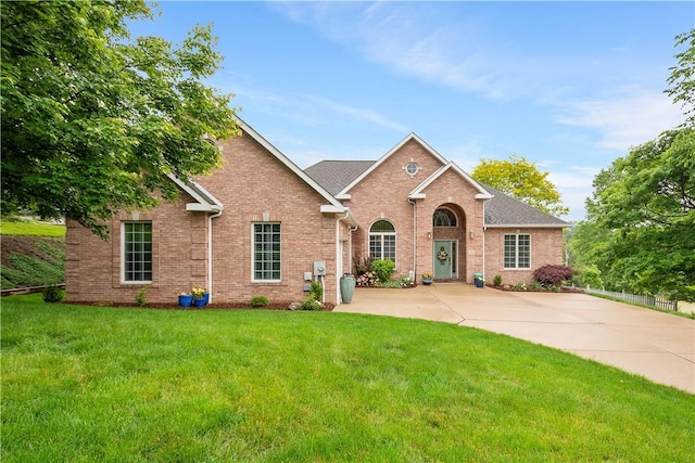 221 Red Oak Dr, Peters Twp, PA 15317 - traditional-style home with brick siding