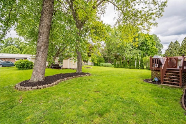 25 Rolling Rd, Cranberry Twp, PA 16066 - view of grassy yard featuring a deck