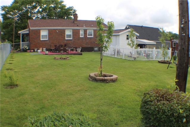 84 Pennsylvania Ave, Monessen, PA 15062 - view of yard with a patio