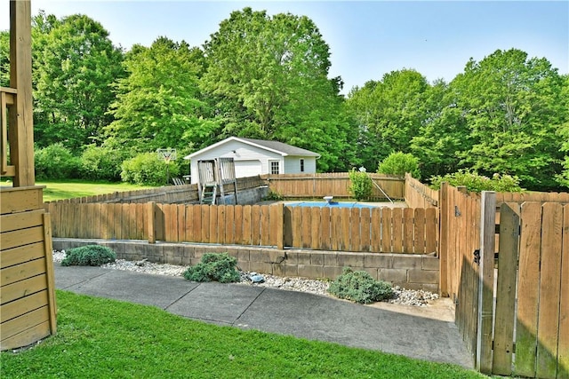 3062 Longview Rd, Hermitage, PA 16148 - view of fenced yard