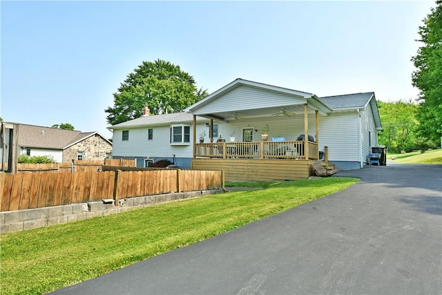 3062 Longview Rd, Hermitage, PA 16148 - view of front of house with ceiling fan