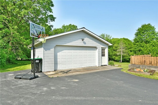 3062 Longview Rd, Hermitage, PA 16148 - view of detached garage