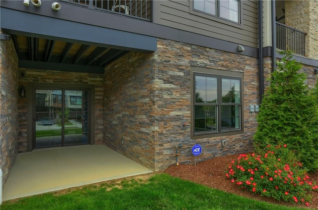 302 Highpointe Dr, Seven Fields Boro, PA 16046 - doorway to property with a balcony and stone siding