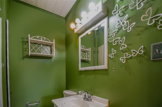 202 Jane St, Mckees Rocks, PA 15136 - bathroom featuring a sink and toilet