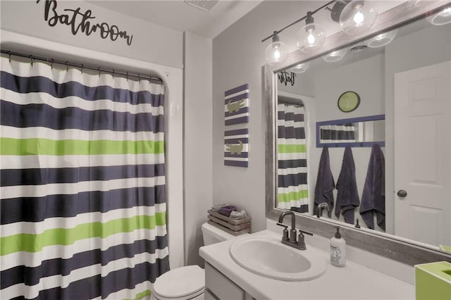 814 Graywyck Dr, Seven Fields Boro, PA 16046 - bathroom with toilet, vanity, and a shower with shower curtain