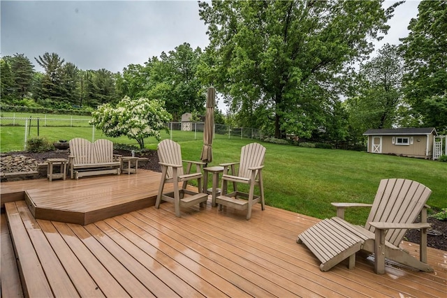 322 Franklin Dr, Peters Twp, PA 15241 - deck with an outdoor structure and view of wooded area