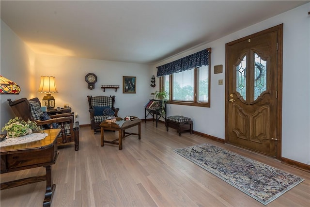322 Franklin Dr, Peters Twp, PA 15241 - foyer entrance featuring light wood-style floors and baseboards