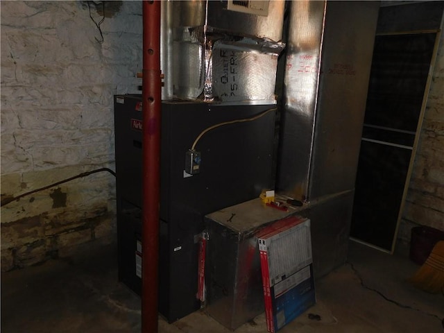 309 Mooney Ridge Rd, Waynsbrg/Frankln Twp, PA 15370 - view of utility room