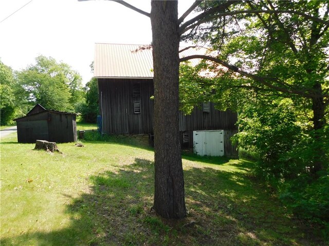 309 Mooney Ridge Rd, Waynsbrg/Frankln Twp, PA 15370 - view of grassy yard