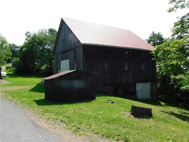 309 Mooney Ridge Rd, Waynsbrg/Frankln Twp, PA 15370 - view of outdoor structure