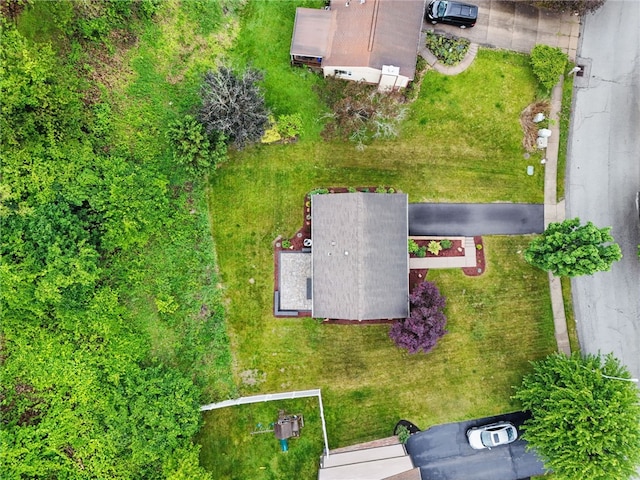 450 Limestone Dr, Bethel Park, PA 15102 - drone / aerial view