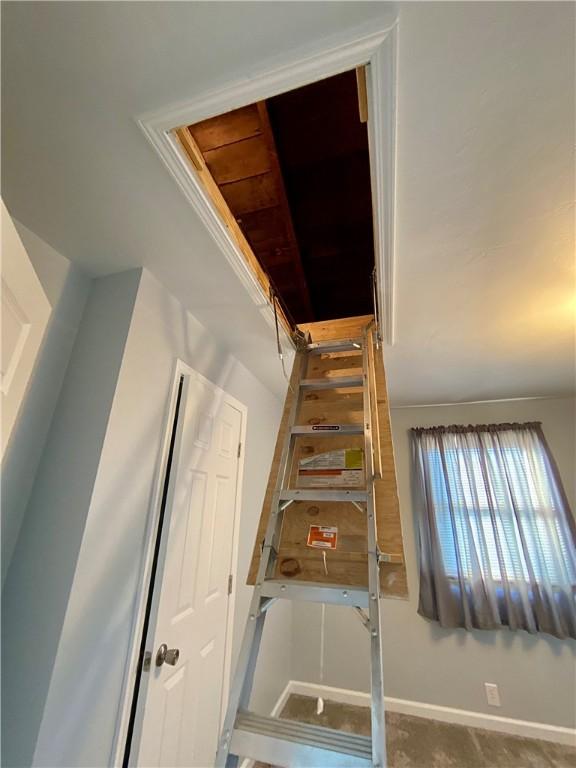 923 Fentzel, Tarentum, PA 15084 - view of staircase