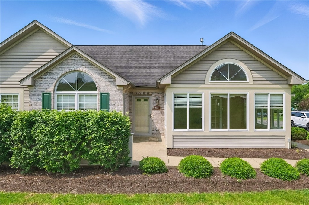 2024 Jamestown Ct, Adams Twp, PA 16059 - view of front of home featuring a shingled roof and brick siding