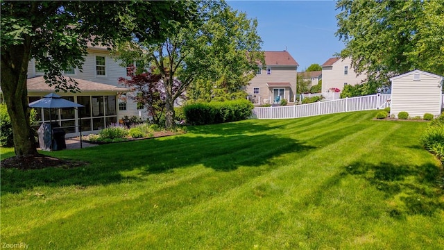117 Bayberry Ln, Cranberry Twp, PA 16066 - view of yard featuring a sunroom