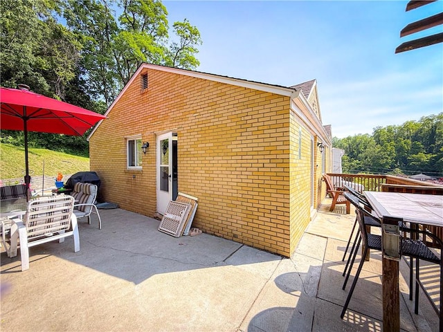 2787 Queensboro Ave, Baldwin Twp, PA 15226 - view of patio / terrace with outdoor dining space