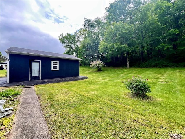 590 N Kings Creek Rd, Pa, PA 15021 - view of green lawn