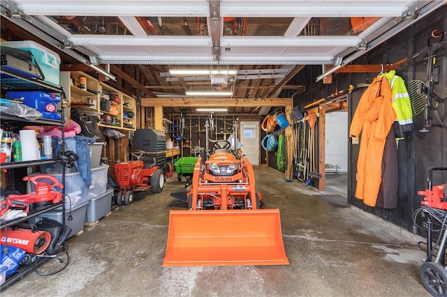 507 Moss Ln, Pymatuning Twp, PA 16125 - view of garage