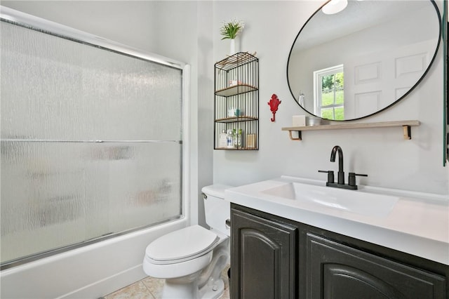 675 Village Green Blvd E, Adams Twp, PA 16046 - full bathroom featuring toilet, vanity, and bath / shower combo with glass door