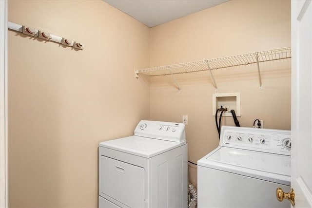 260 Fox Meadow Dr, Pine Twp Nal, PA 15090 - laundry room with washer and dryer