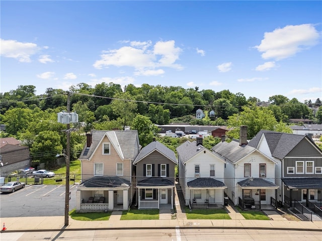 815 W Main St, Carnegie, PA 15106 - aerial perspective of suburban area