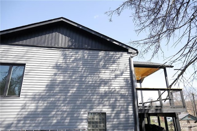 2040 Constitution Blvd, Elizabeth Twp/Boro, PA 15135 - view of property exterior featuring a deck