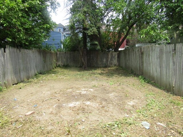 1220 Thelma St, Marshall Shadeland, PA 15212 - view of fenced backyard