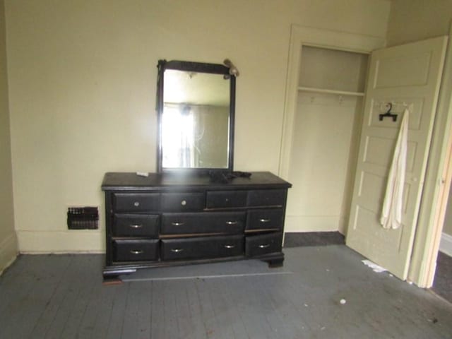 1220 Thelma St, Marshall Shadeland, PA 15212 - bedroom with a closet and baseboards