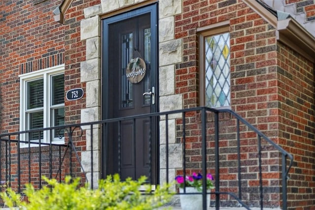 752 Washington, Ross Twp, PA 15229 - view of exterior entry with brick siding