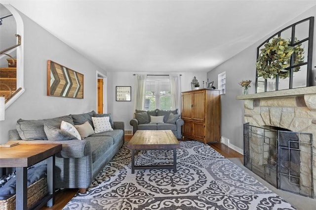 752 Washington, Ross Twp, PA 15229 - living room featuring wood finished floors, a fireplace, and baseboards