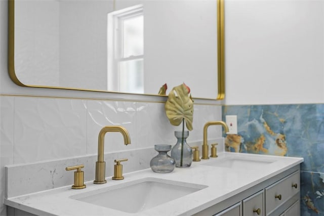 507 Edgehill Dr, Richland, PA 15044 - bathroom view of double vanity and tasteful backsplash