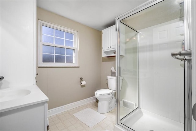 109 Parkview Rd, Ross Twp, PA 15237 - full bathroom featuring baseboards, a stall shower, toilet, and vanity