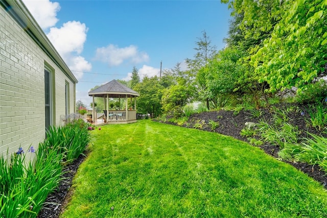 109 Parkview Rd, Ross Twp, PA 15237 - view of green lawn featuring a gazebo