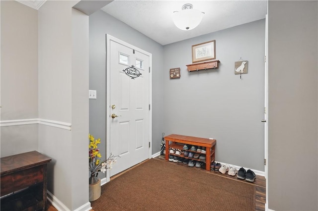 923 Arberdeen Dr, Hempfield Twp Wml, PA 15601 - foyer with baseboards