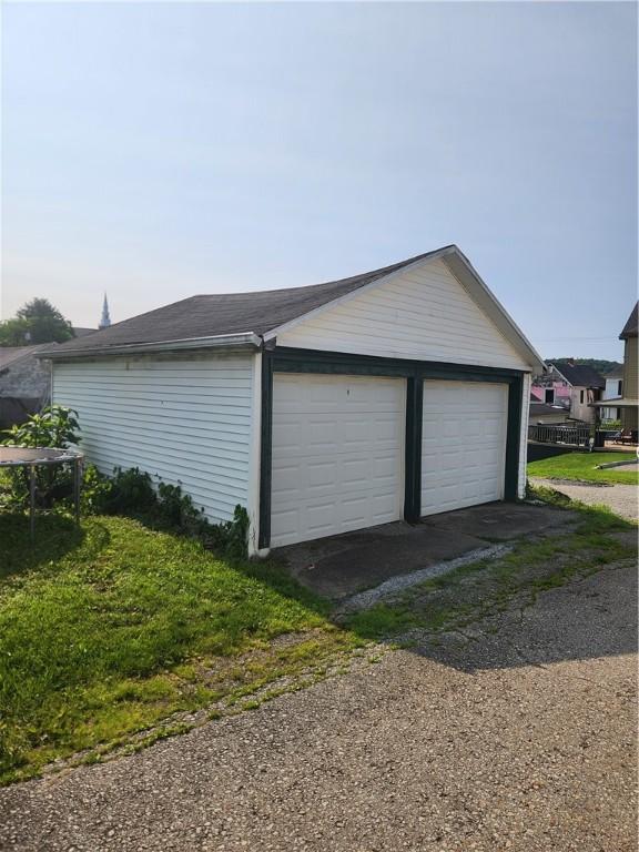 595 N Richhill St, Waynsbrg/Frankln Twp, PA 15370 - view of detached garage