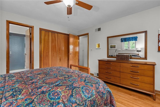 157 Kings Dale Rd, Churchill Boro, PA 15221 - bedroom featuring light wood-style flooring, a ceiling fan, and a closet