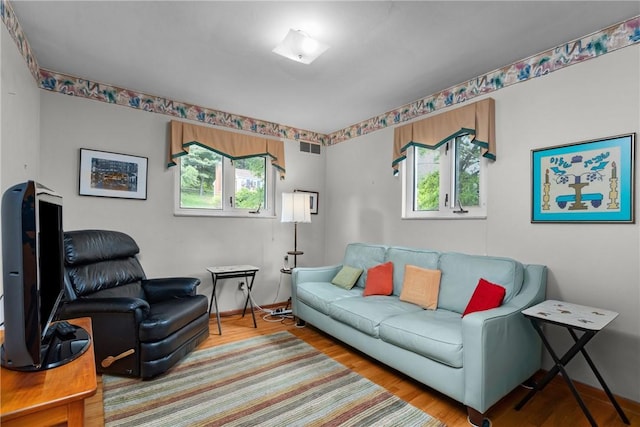157 Kings Dale Rd, Churchill Boro, PA 15221 - living room featuring wood finished floors and baseboards