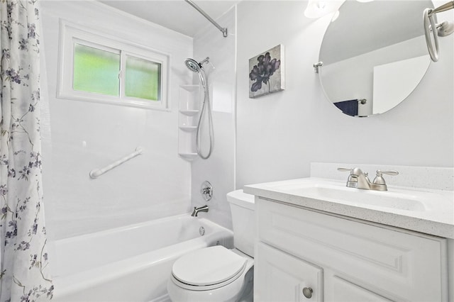 652 Westland Dr, Richland, PA 15044 - full bath featuring shower / bath combo, vanity, and toilet
