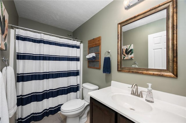 132 Naughton Cir, Forward Twp But, PA 16033 - full bathroom featuring toilet, vanity, a textured ceiling, a shower with curtain, and tile patterned floors