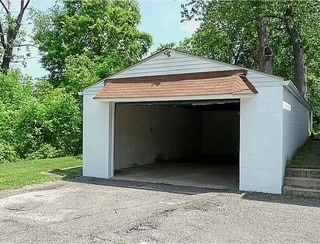 3316 Evans Dr, South Park, PA 15332 - view of detached garage