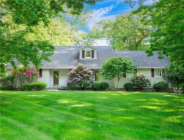3460 Ridgewood Dr, Hermitage, PA 16148 - view of front facade with a front lawn and a shingled roof