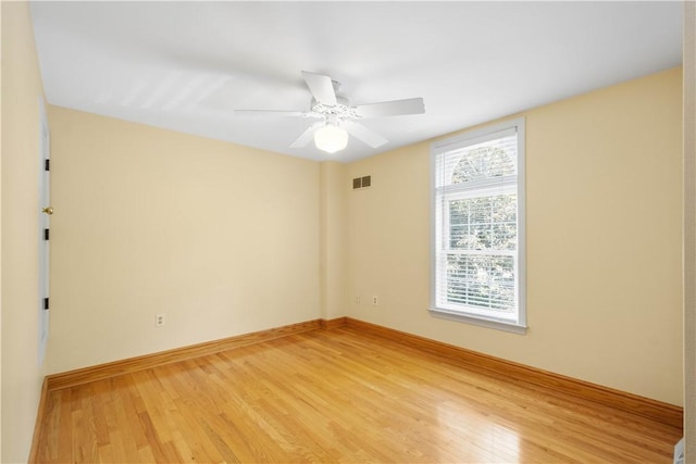 511 Clubview Dr, Peters Twp, PA 15317 - spare room featuring light wood-style flooring, baseboards, and ceiling fan