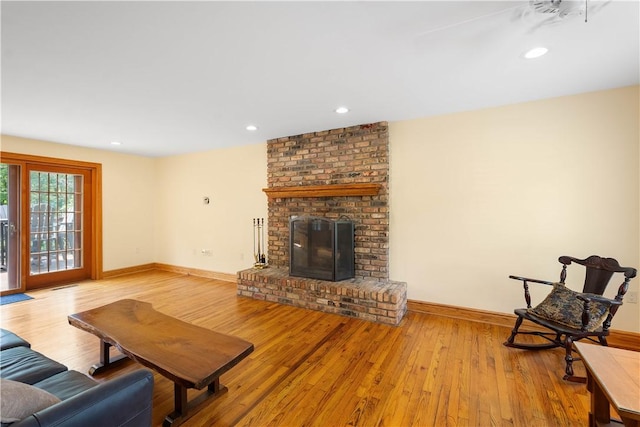 511 Clubview Dr, Peters Twp, PA 15317 - living room featuring baseboards, hardwood / wood-style flooring, a fireplace, recessed lighting, and a ceiling fan